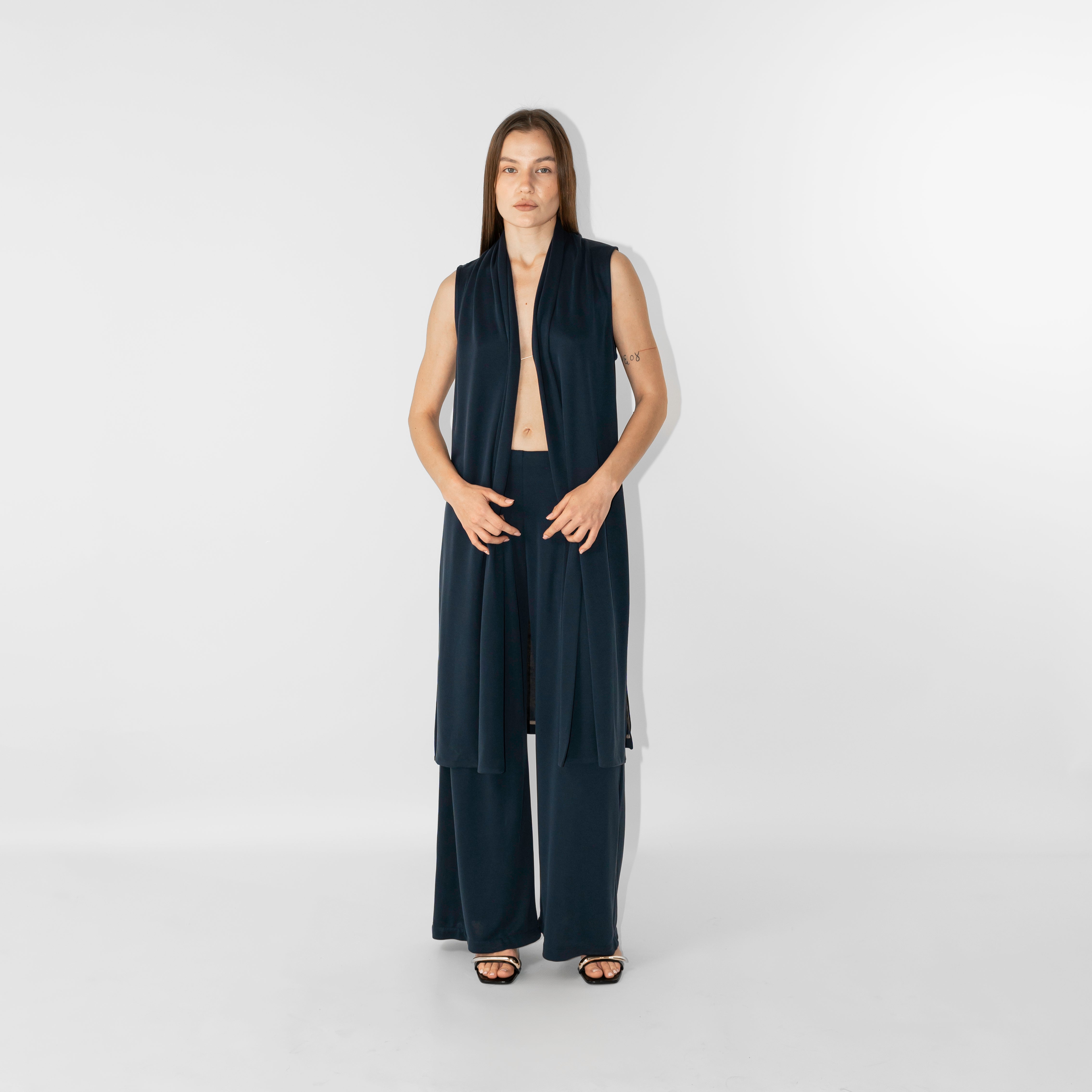 Gilet lungo chiusura con spillo