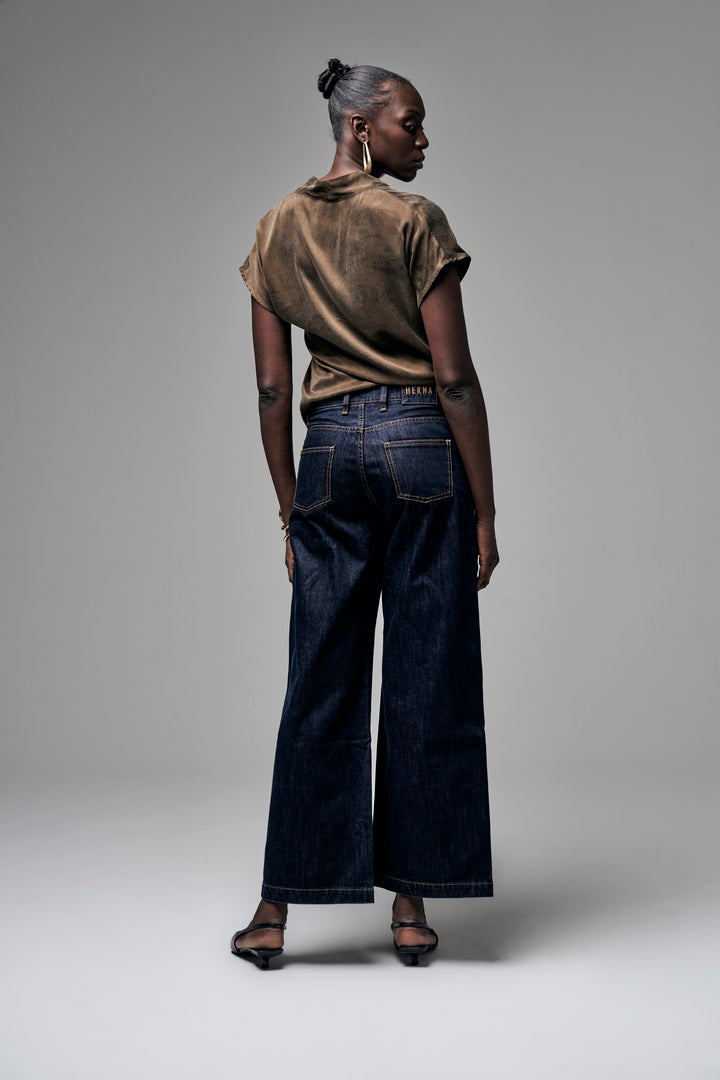 Blusa in cupro dal taglio morbido