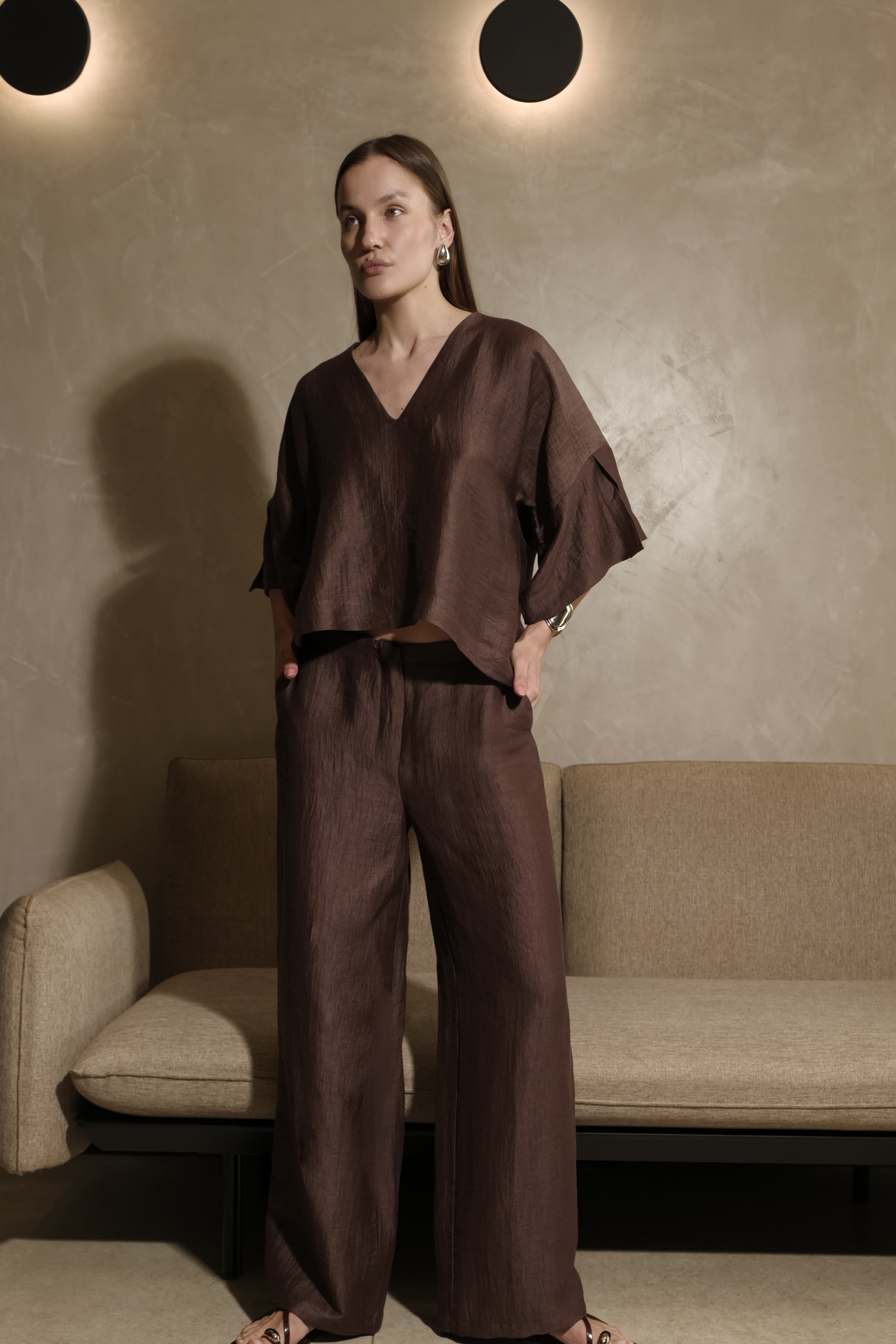 BLUSA CON MANICHE A 3/4 E SCOLLO A V IN LINO