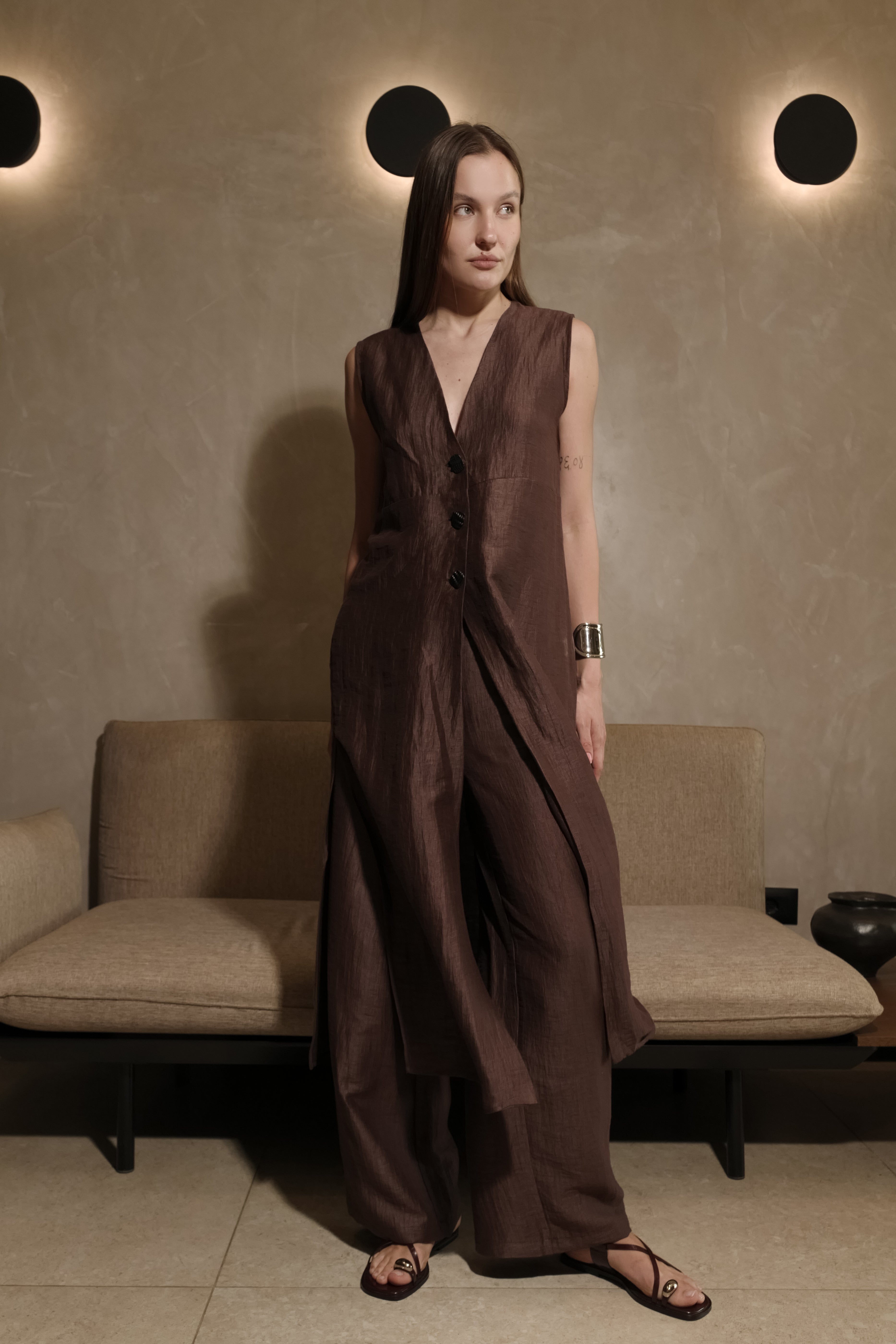 GILET LUNGO IN LINO SMANICATO