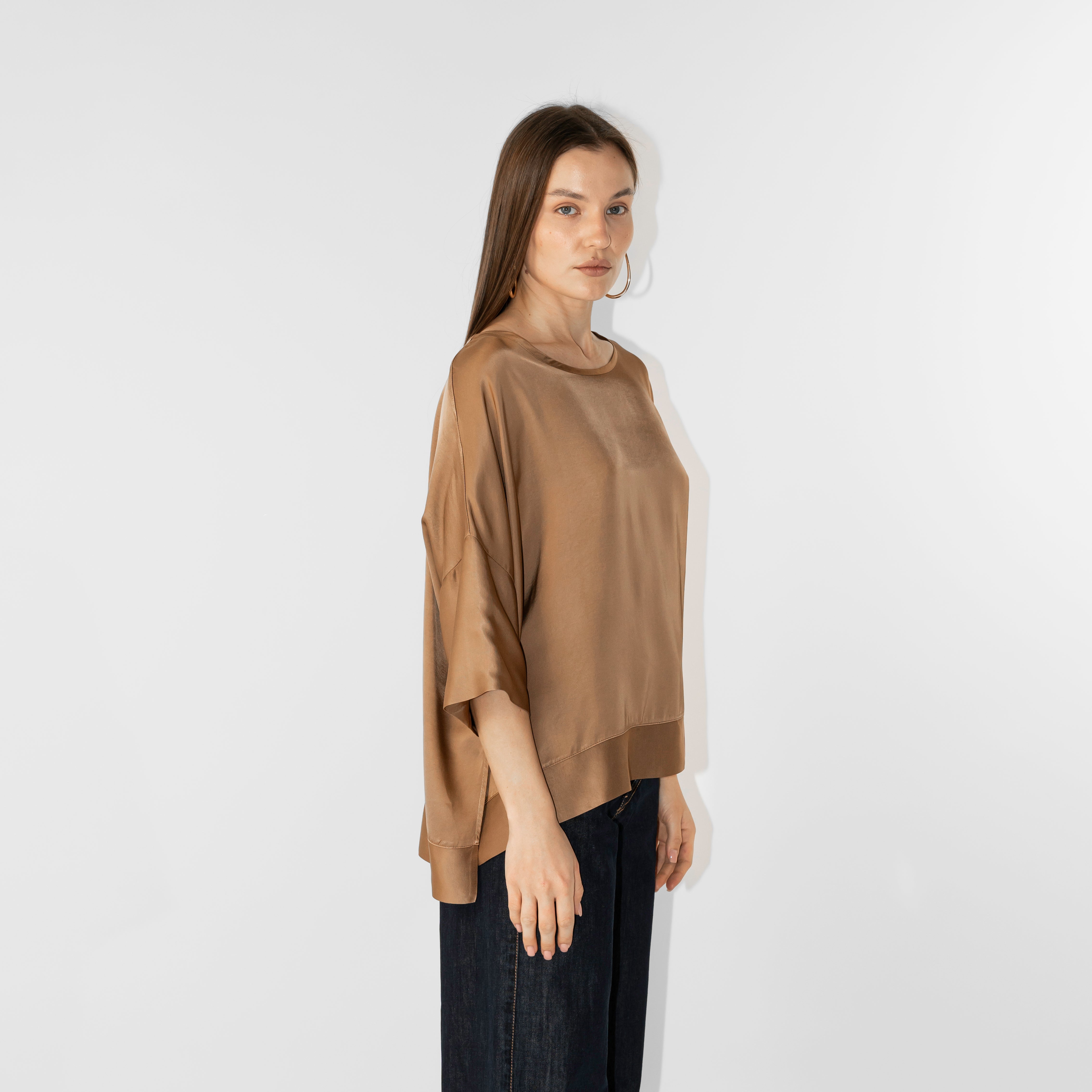 T-shirt in raso viscosa manica 3/4
