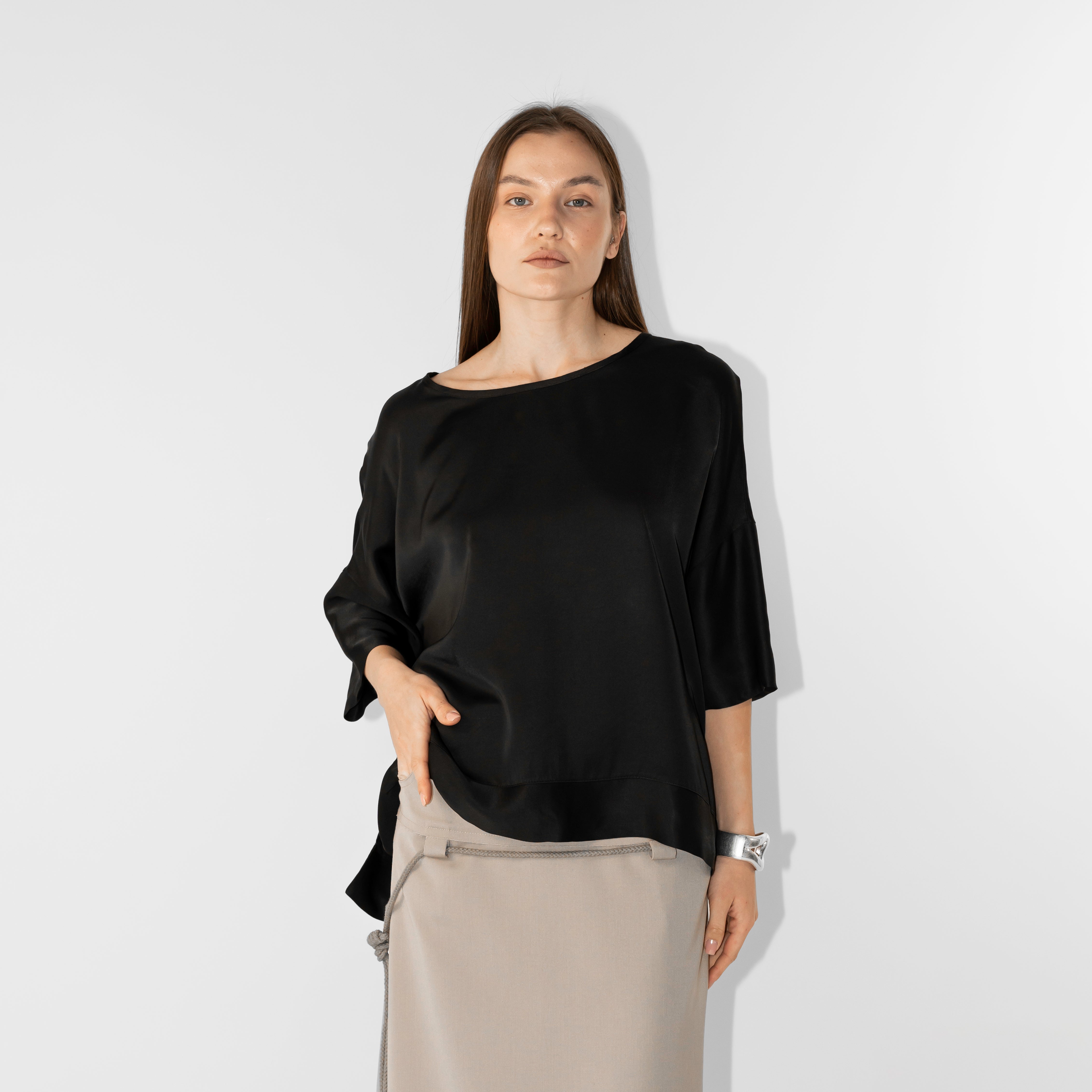 T-shirt in raso viscosa manica 3/4