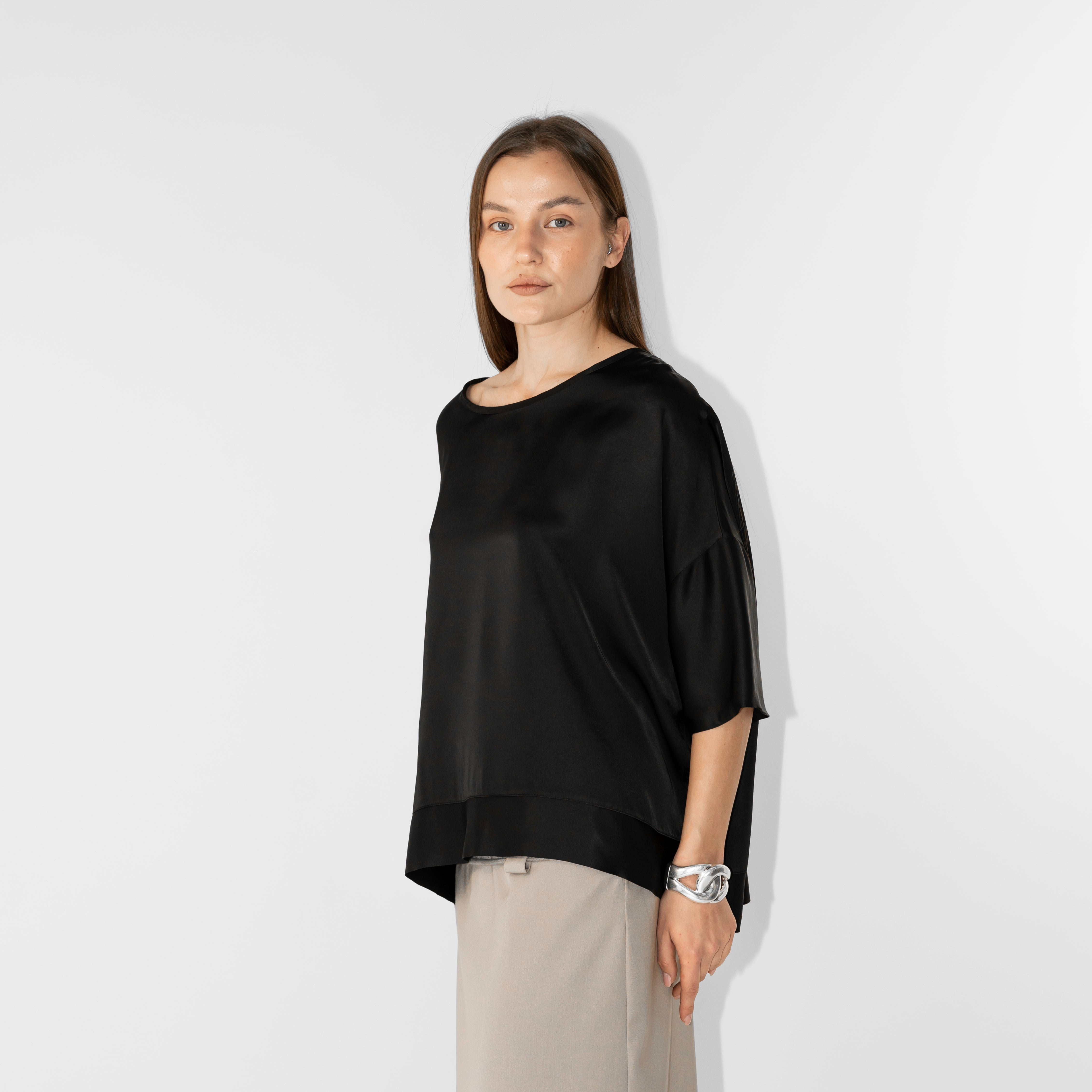 T-shirt in raso viscosa manica 3/4