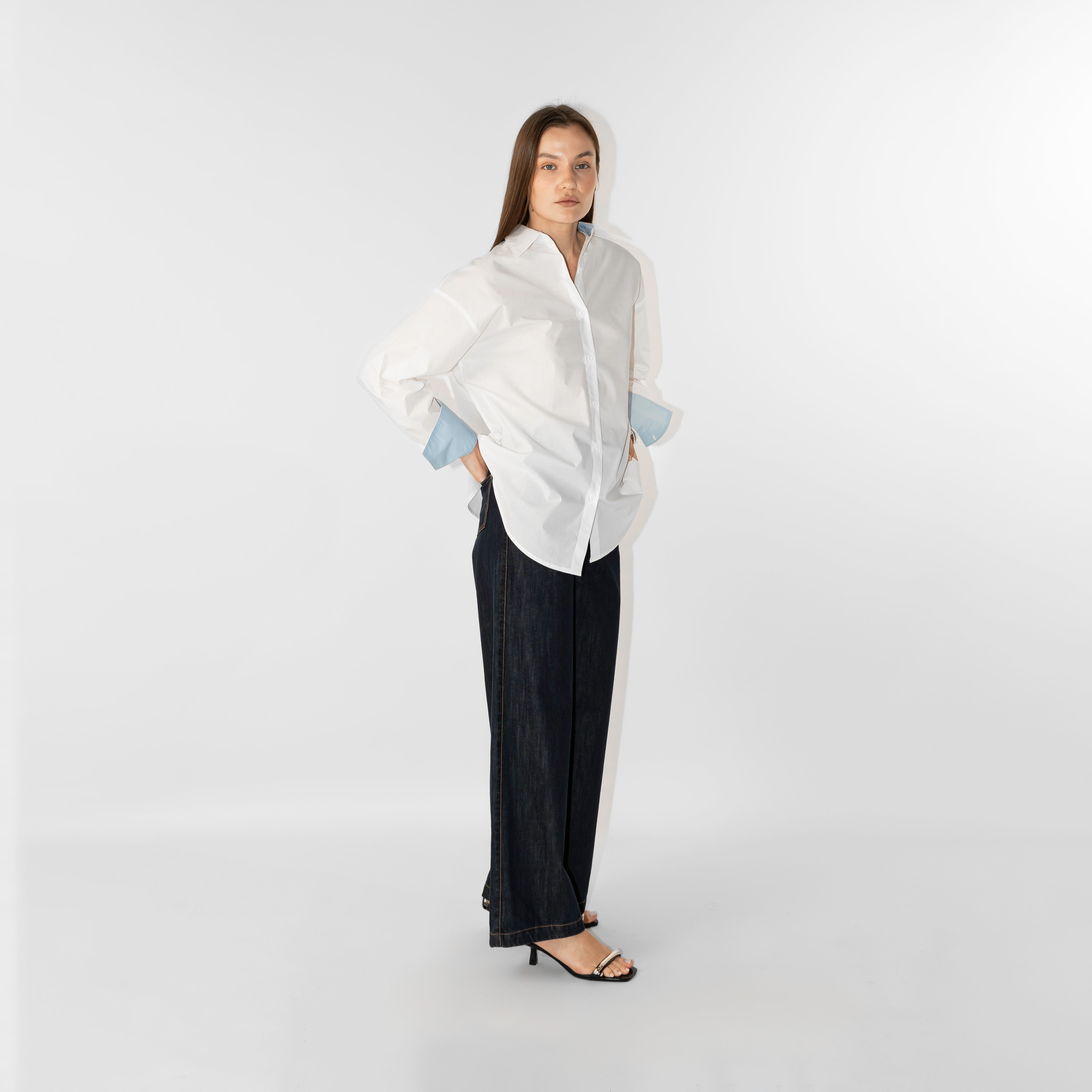 Camicia popelin con polsini a contrasto