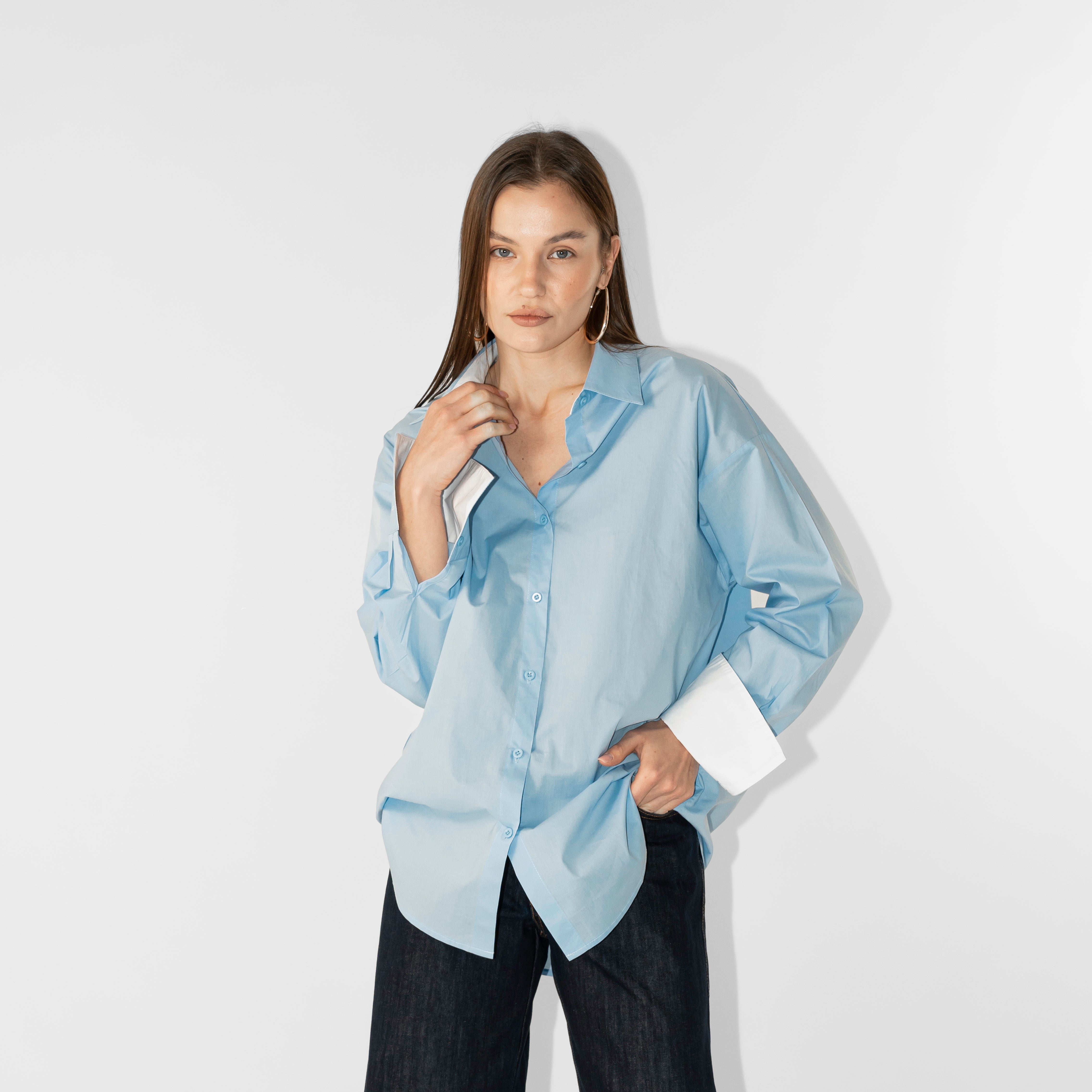 Camicia popelin con polsini a contrasto