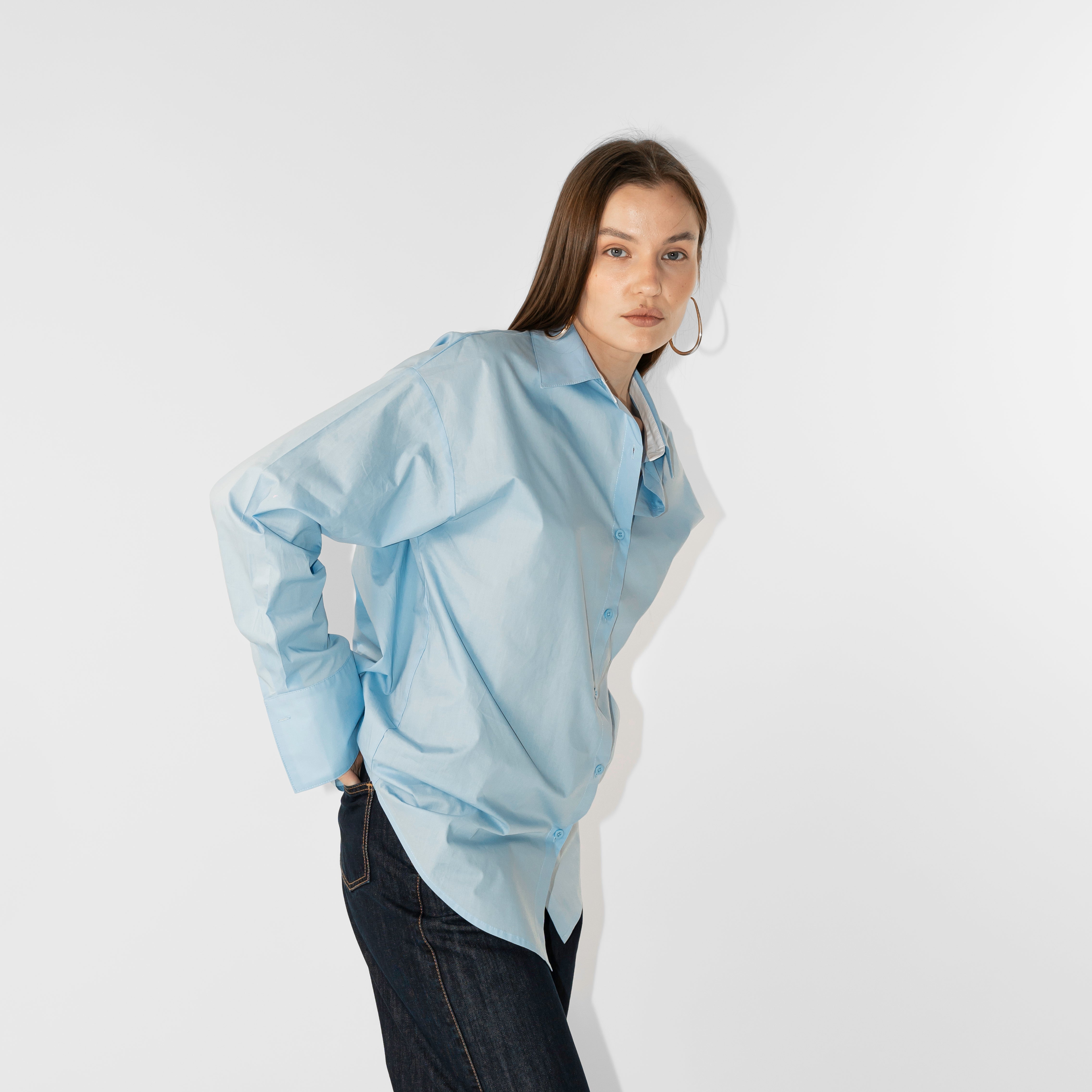 Camicia popelin con polsini a contrasto