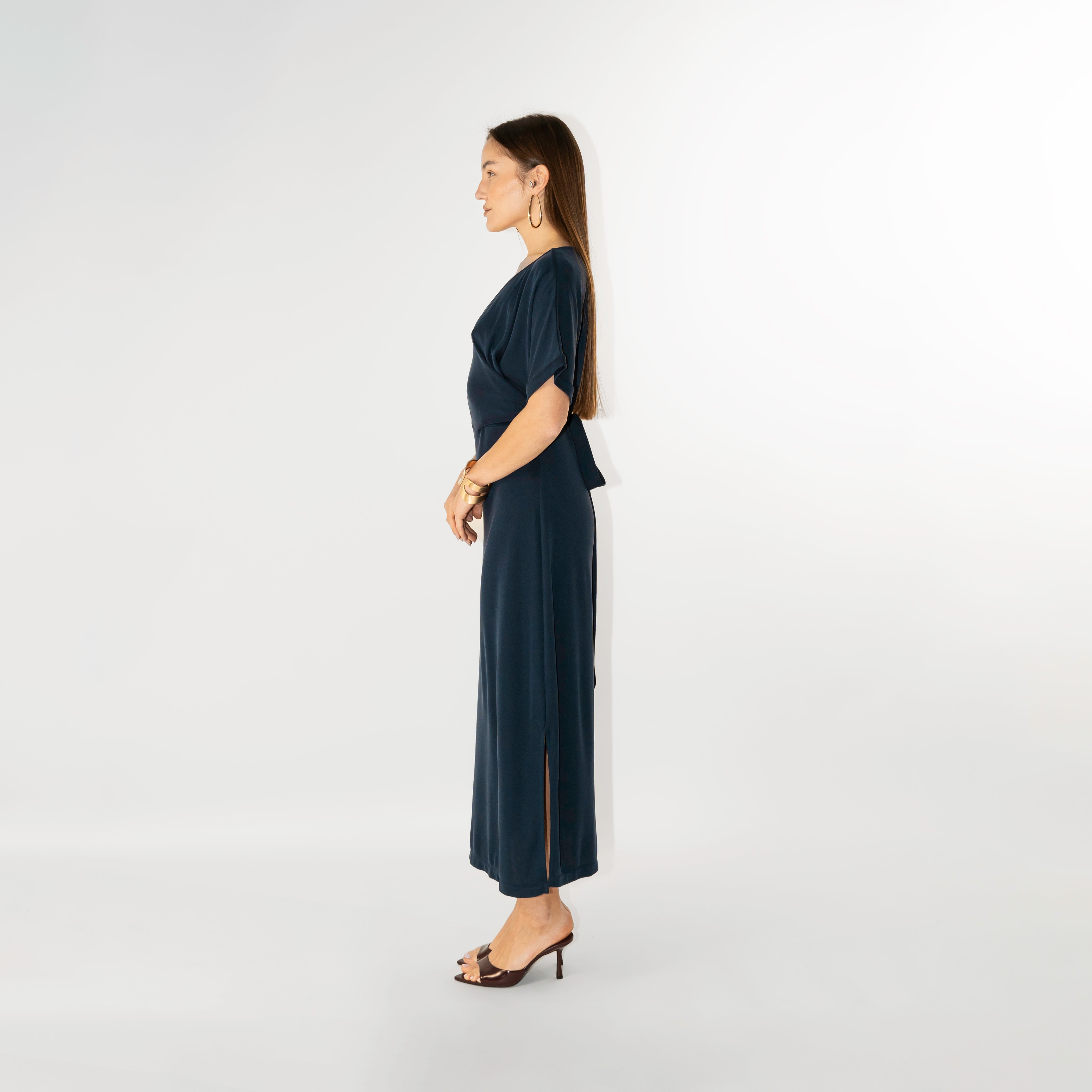 Abito midi in modal scollo a V