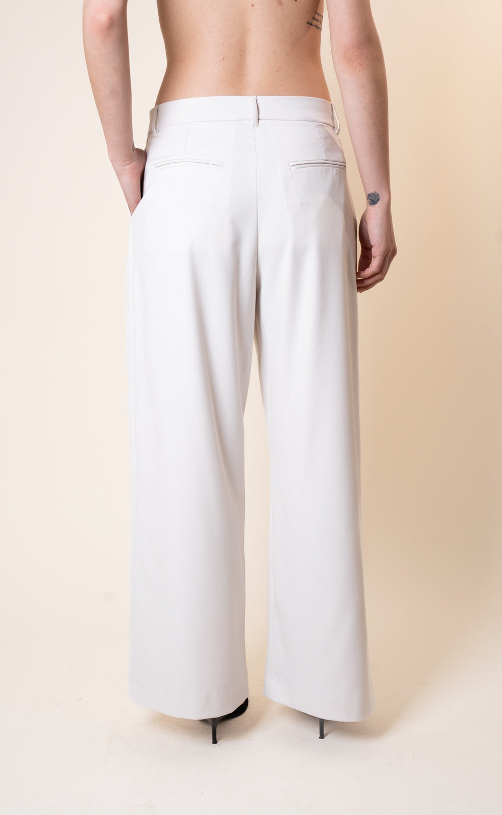 Pantaloni tailleur wide leg fit