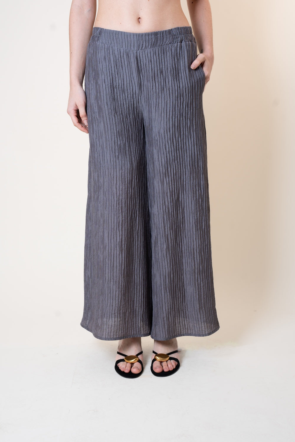 Pantaloni crickle wide leg fit
