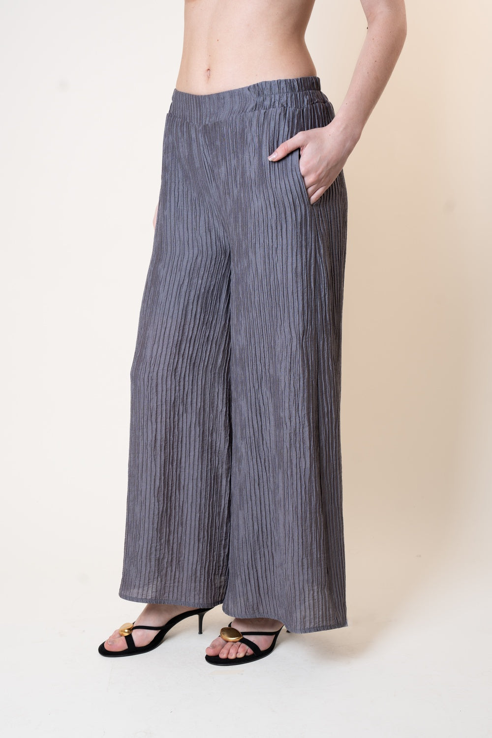 Pantaloni crickle wide leg fit