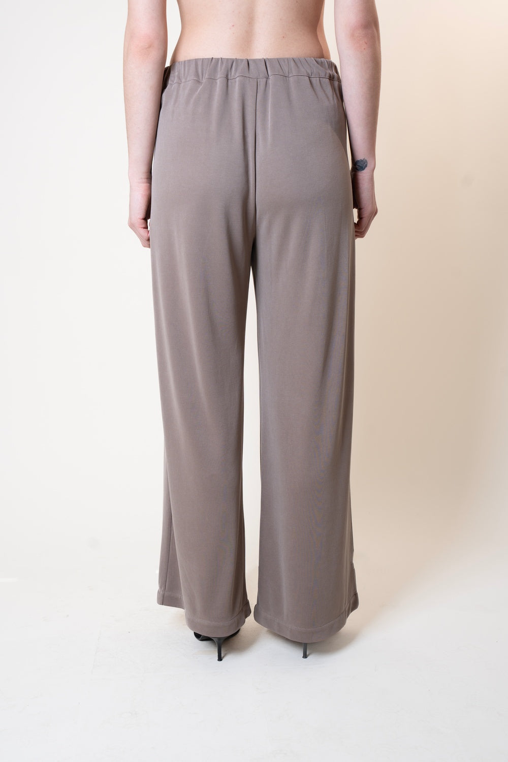Pantaloni in modal wide leg fit