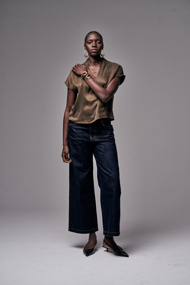 Blusa in cupro dal taglio morbido