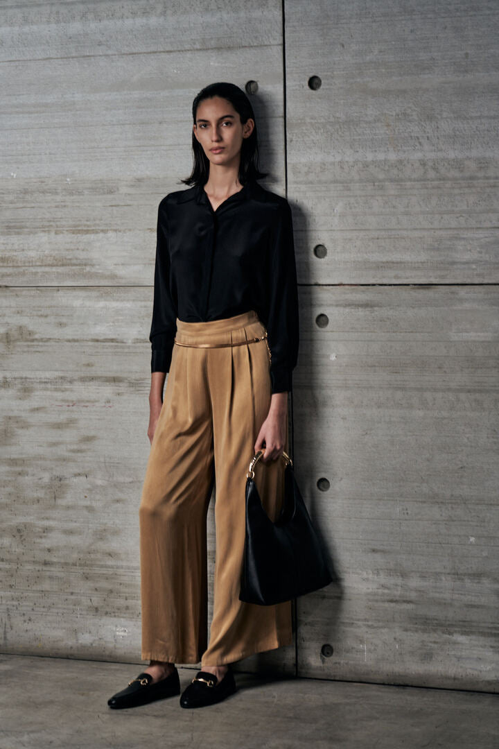 Pantaloni in cupro a gamba ampia