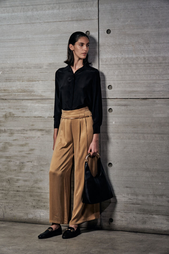 Camicia in seta dal taglio classico