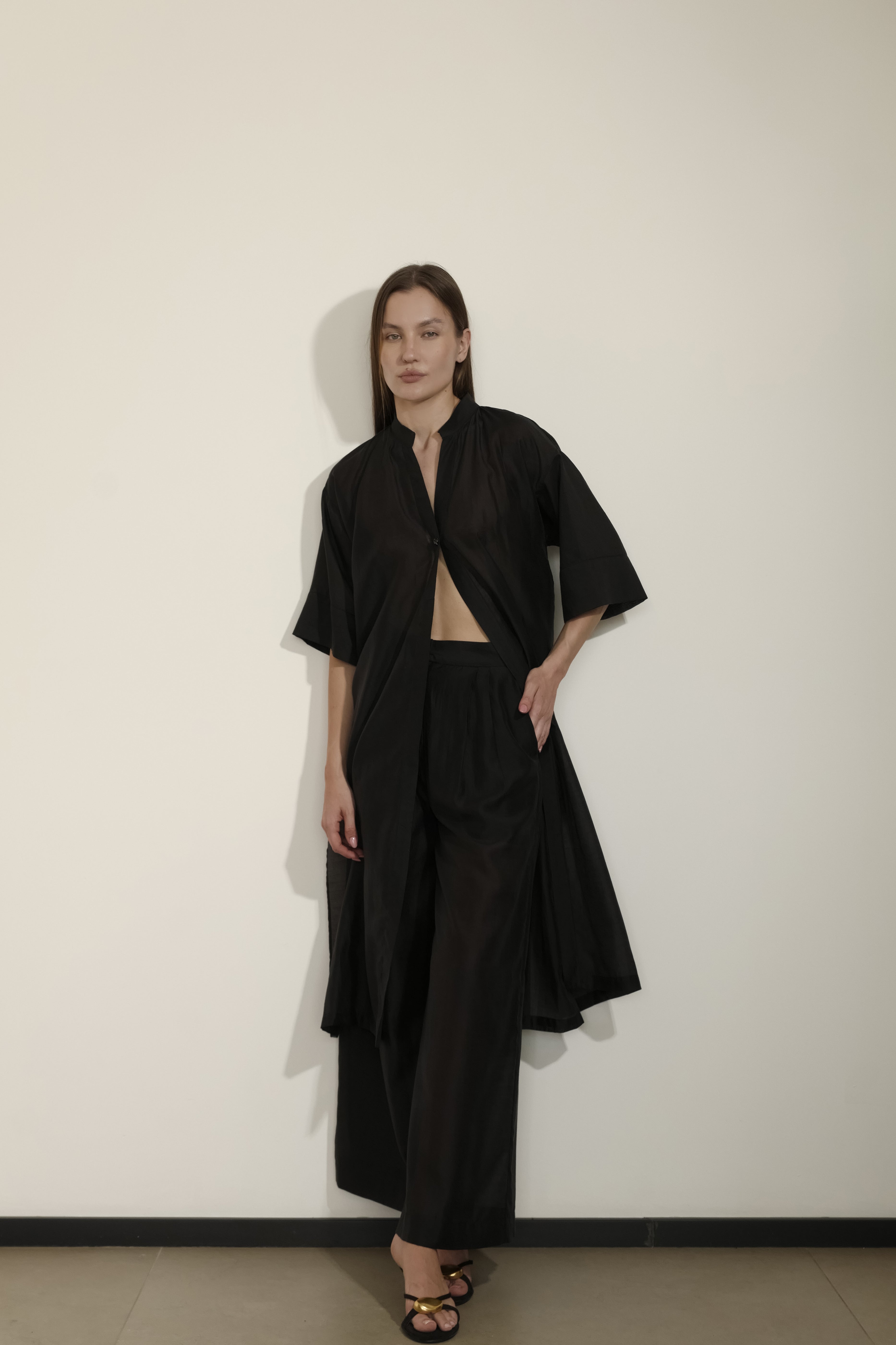 KIMONO LUNGO CON MANICHE MORBIDE IN VOILE